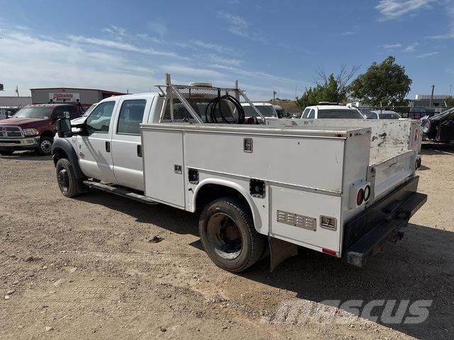 Ford F-550 Utilitaire benne