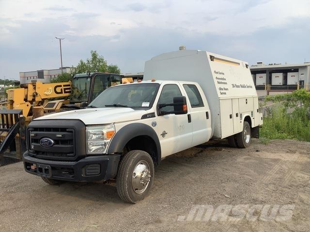 Ford F-550 Camions et véhicules municipaux