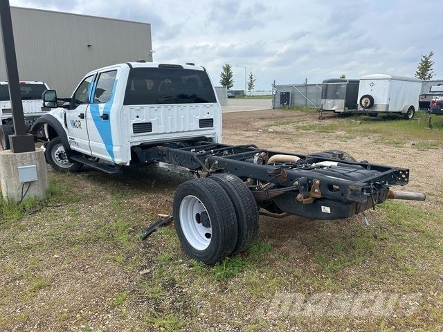 Ford F-550 Cabines
