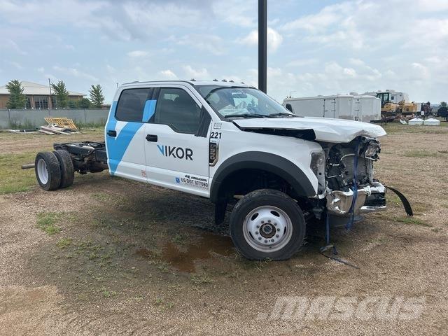 Ford F-550 Cabines