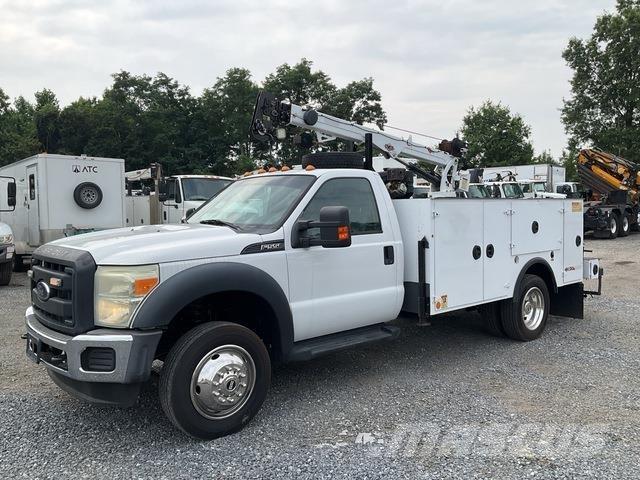 Ford F-550 Camions et véhicules municipaux