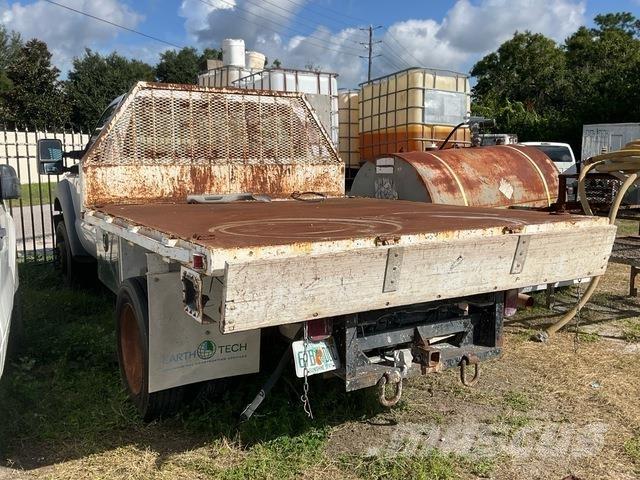 Ford F-550 Camion plateau