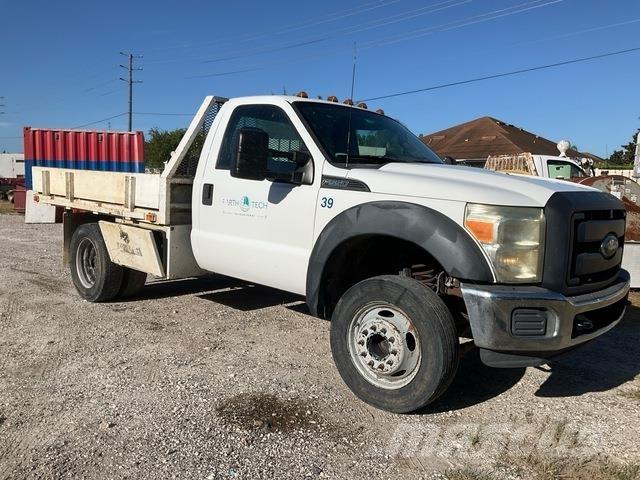 Ford F-550 Camion plateau