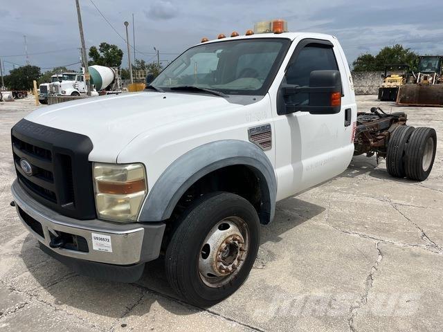 Ford F-550 Cabines