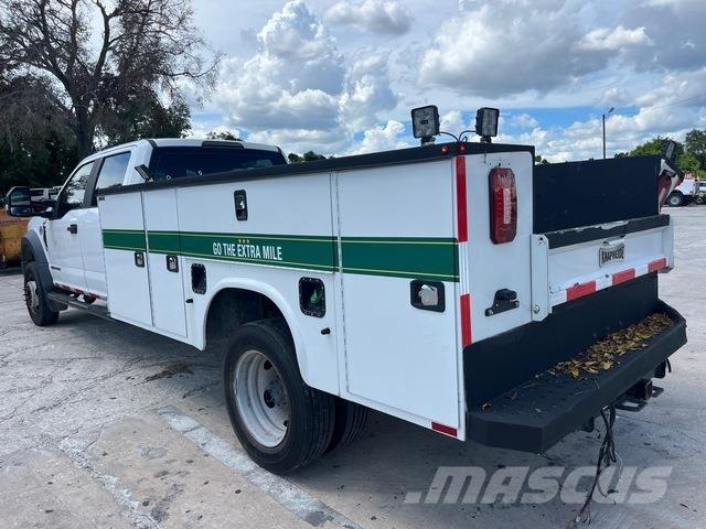 Ford F-550 Utilitaire benne