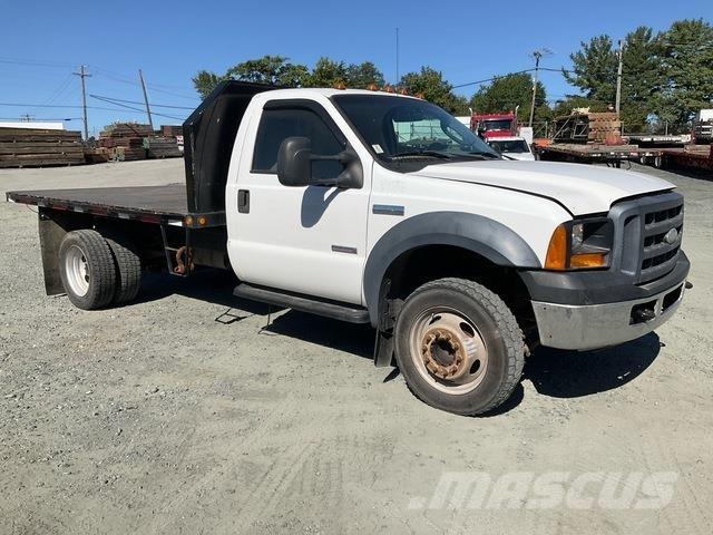 Ford F-550 Camion plateau