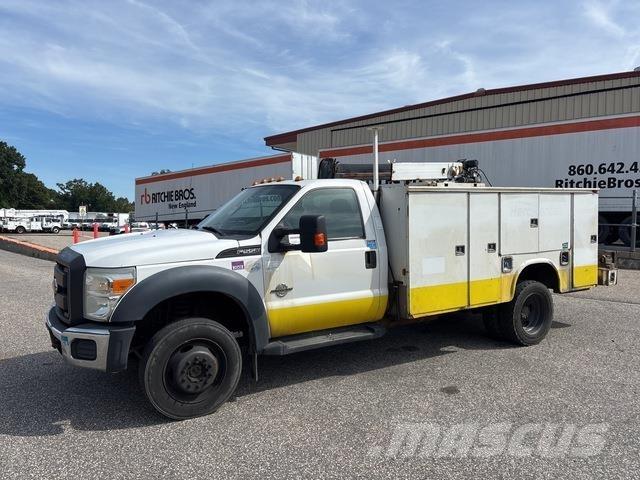 Ford F-550 Camions et véhicules municipaux