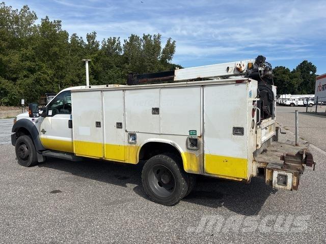 Ford F-550 Camions et véhicules municipaux