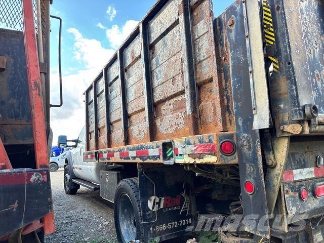 Ford F-550 Camion plateau