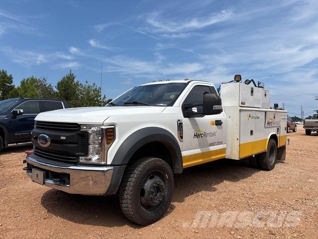 Ford F-550 Motrici cisterna