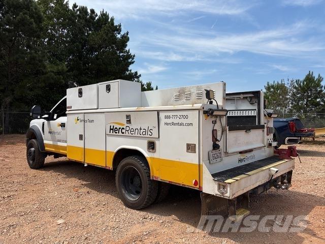Ford F-550 Motrici cisterna