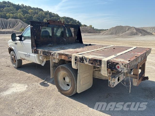 Ford F-550 Camion plateau