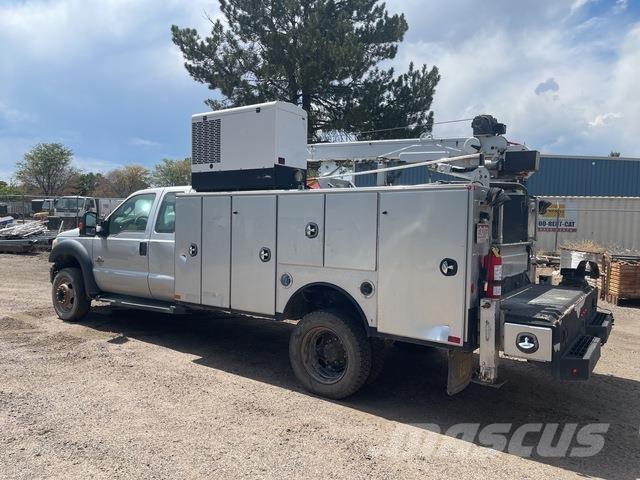 Ford F-550 Camions et véhicules municipaux