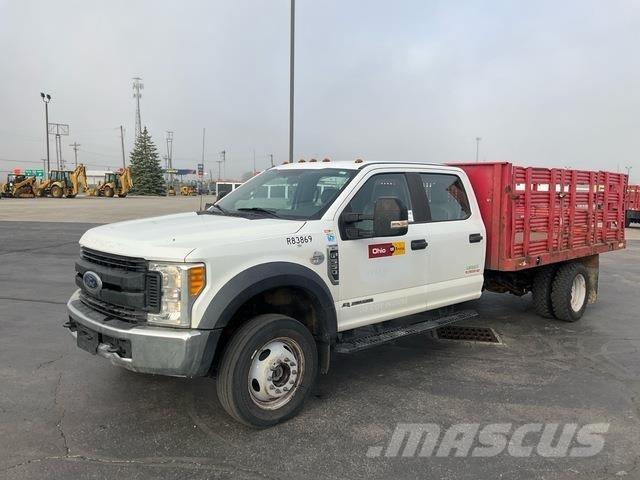 Ford F-550 Camion plateau