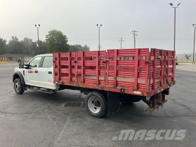 Ford F-550 Camion plateau