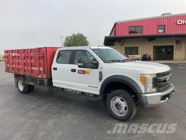Ford F-550 Camion plateau