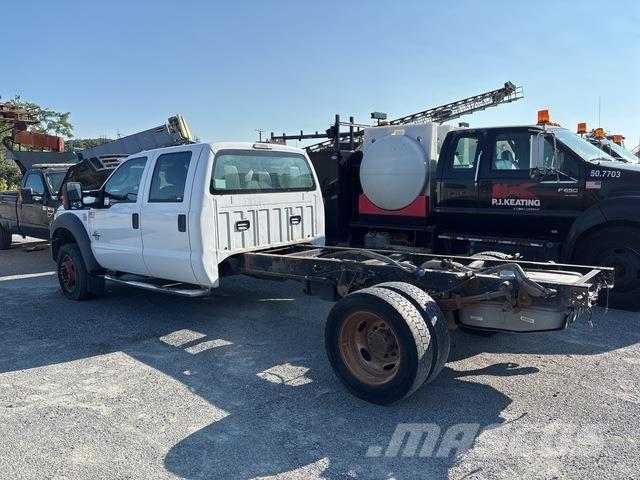 Ford F-550 Cabines