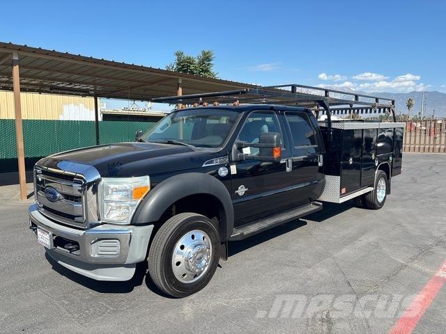 Ford F-550 Utilitaire benne