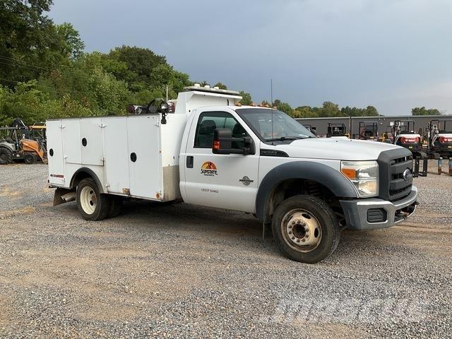 Ford F-550 Motrici cisterna