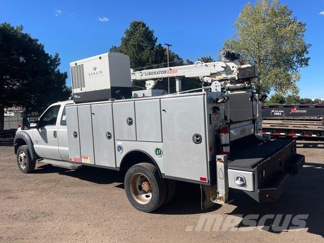 Ford F-550 Camions et véhicules municipaux