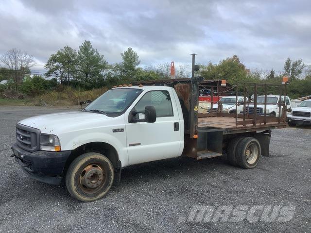 Ford F-550 Camion plateau