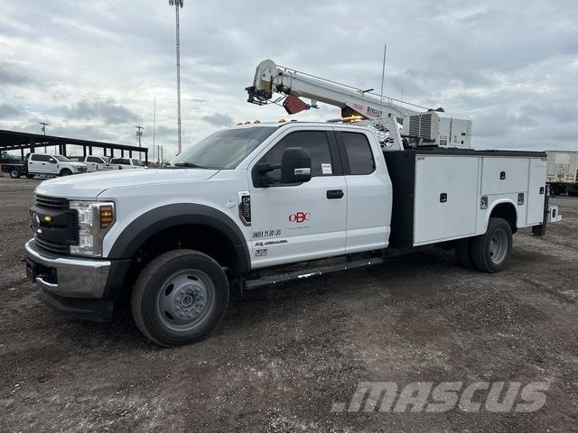 Ford F-550 Camions et véhicules municipaux