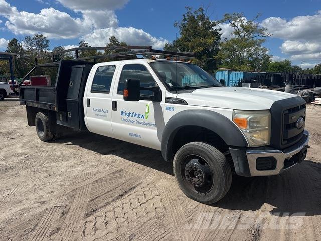 Ford F-550 Camion plateau