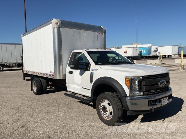 Ford F-550 Camion Fourgon