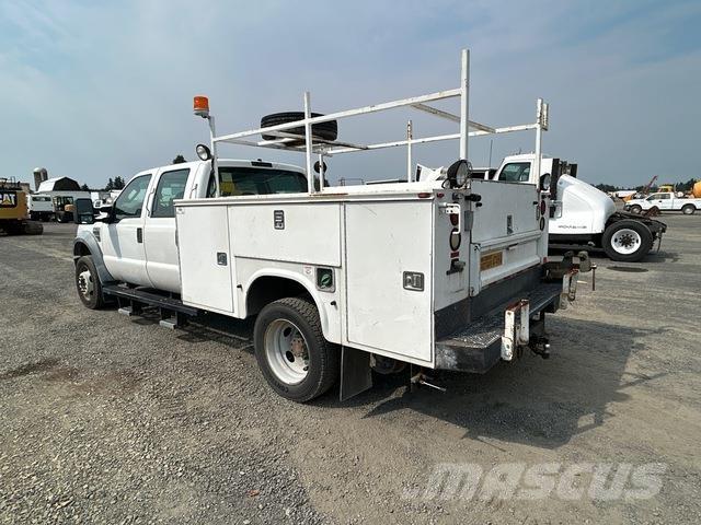 Ford F-550 Utilitaire benne