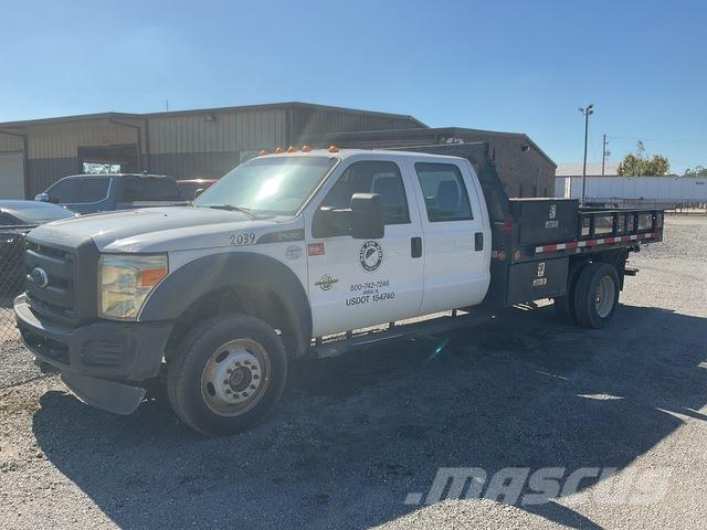 Ford F-550 Camion plateau