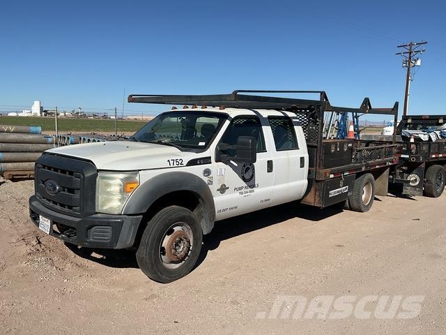 Ford F-550 Camion plateau