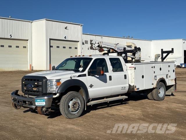 Ford F-550 Camions et véhicules municipaux