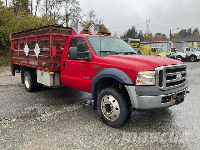 Ford F-550 Camion plateau