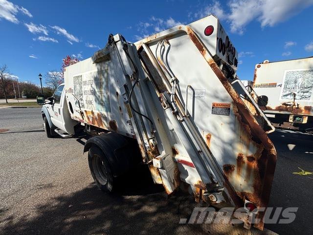 Ford F-550 Camion poubelle