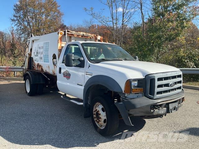 Ford F-550 Camion poubelle