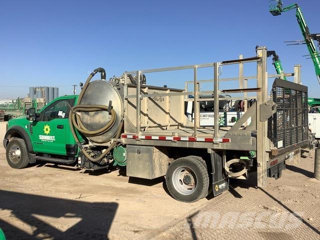 Ford F-550 Camion plateau