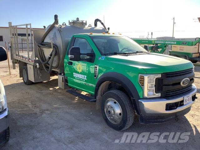 Ford F-550 Camion plateau