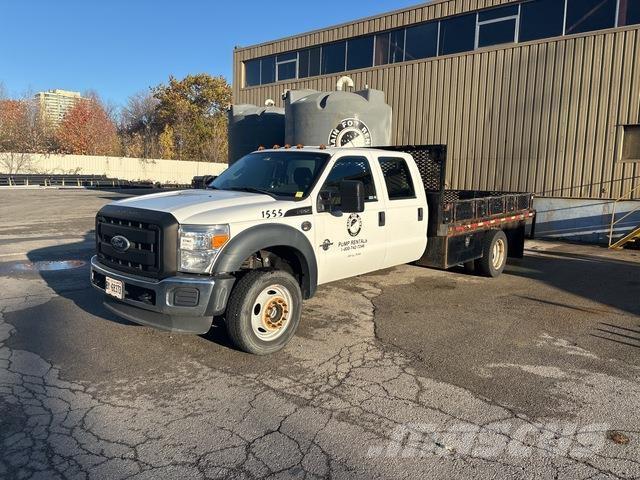 Ford F-550 Camion plateau