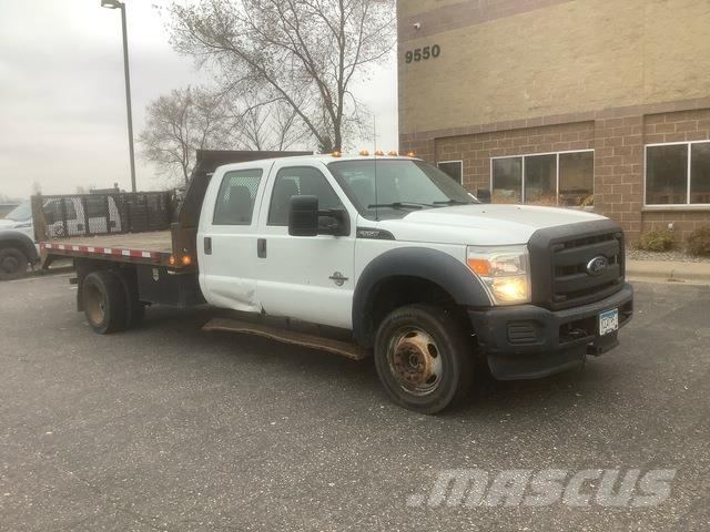 Ford F-550 Camion plateau