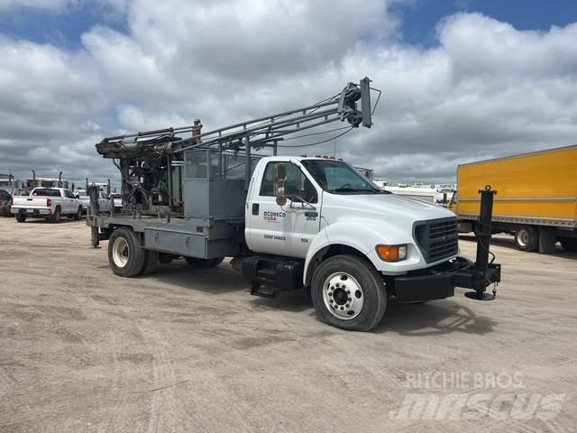 Ford F-650 Camion foreuse