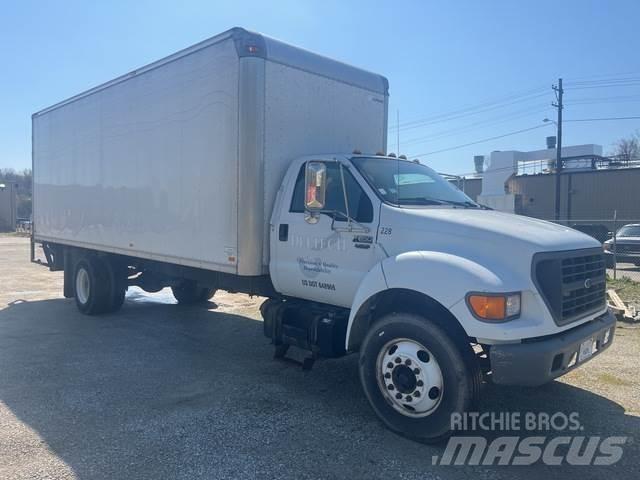 Ford F-650 Camion Fourgon