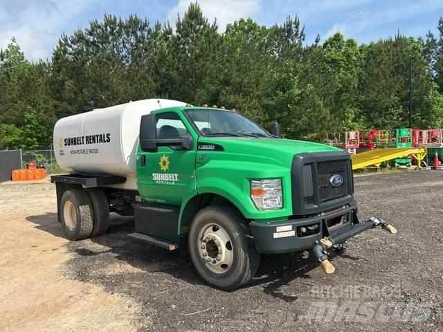 Ford F-650 Camion citerne à eau