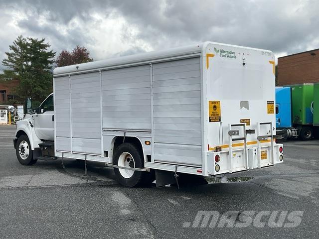 Ford F-650 Camion Fourgon