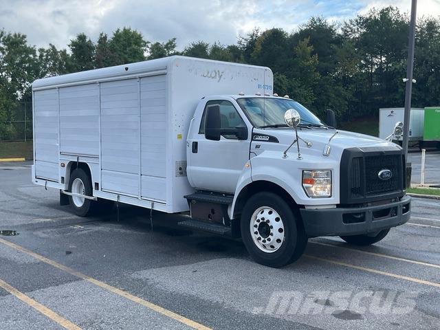 Ford F-650 Camion Fourgon