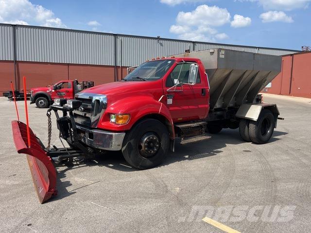 Ford F-650 Chasse neige
