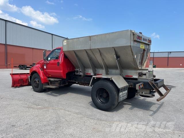 Ford F-650 Chasse neige