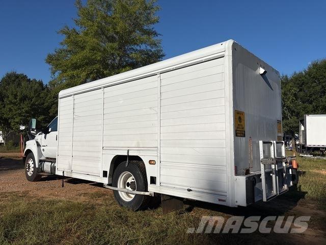 Ford F-650 Camion de livraison de boisson