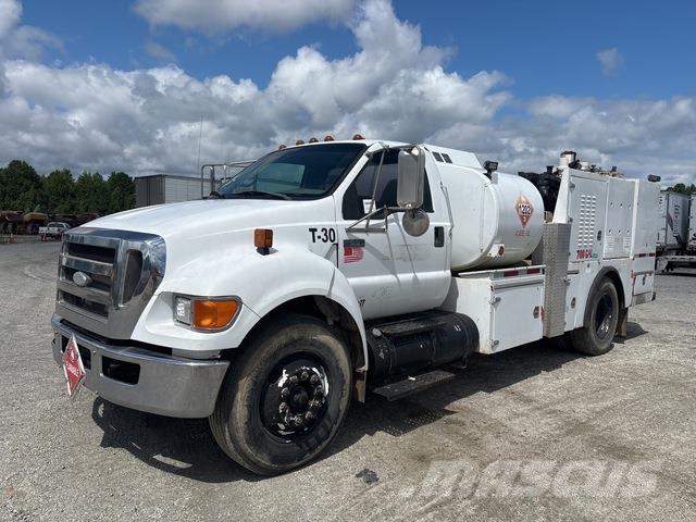Ford F-650 Motrici cisterna