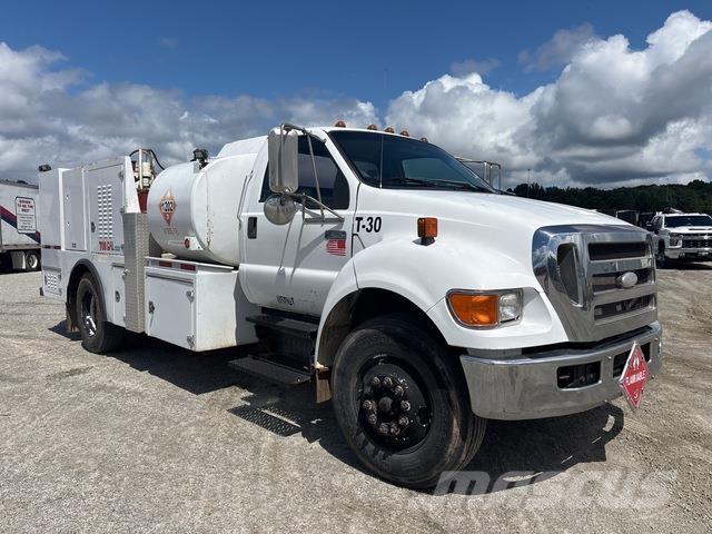 Ford F-650 Motrici cisterna