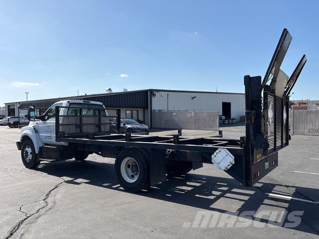 Ford F-650 Camion plateau